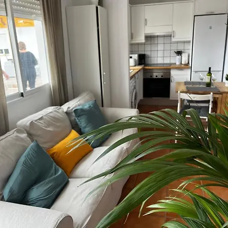 2 Bedroom Cristianos Tenerife Tamaragua 度假居 *